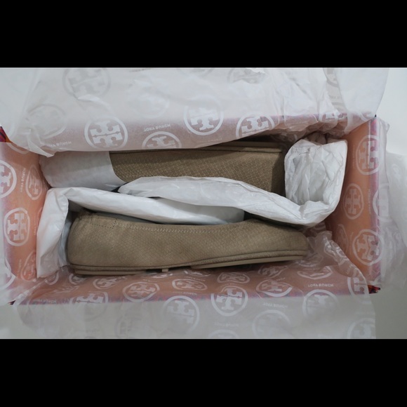 Tory Burch Minnie Travel Logo Ballet Flat - Picture 3 of 8